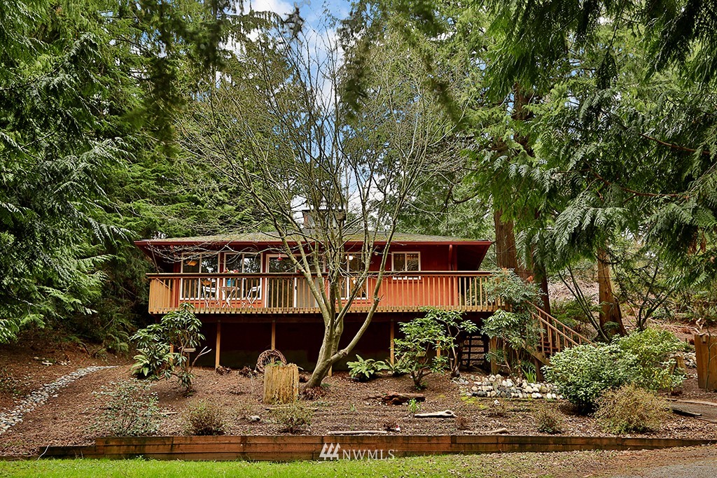 2879 Sunlight Drive Clinton, WA 98236 - Photo 1 of 22 Gallery Image 1