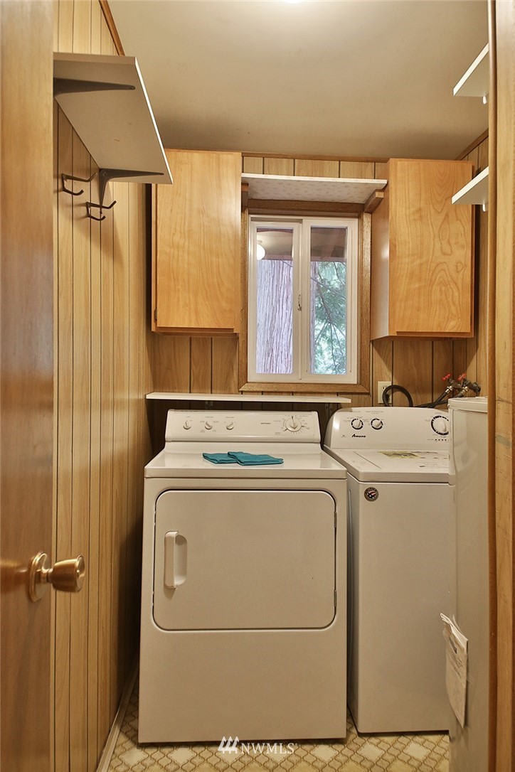 2879 Sunlight Drive Clinton, WA 98236 - Photo 13 of 22 Gallery Image 13