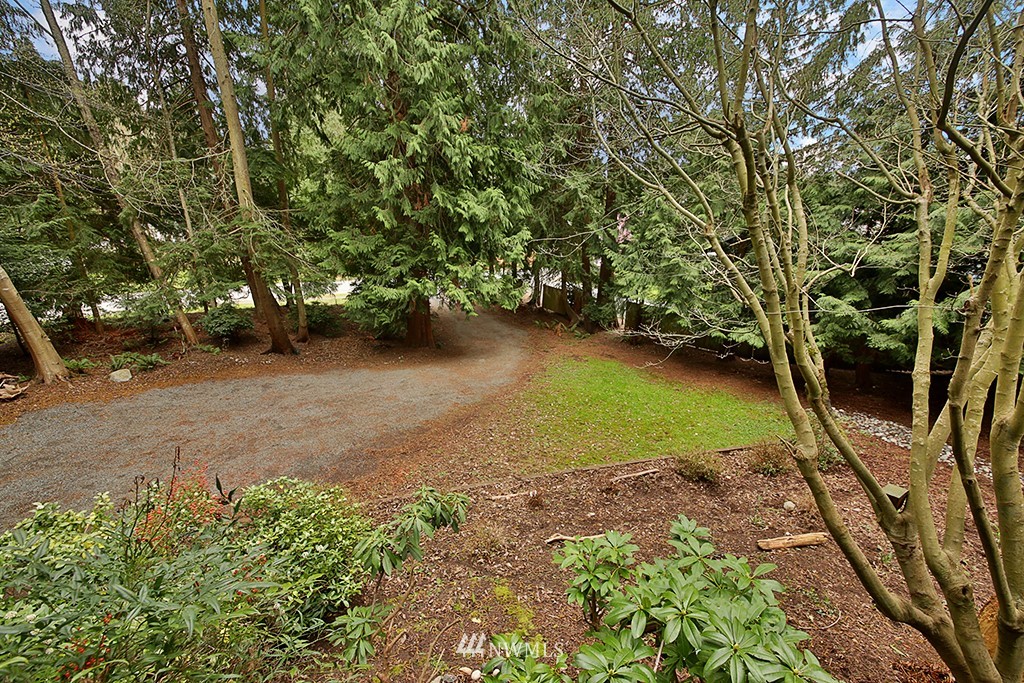 2879 Sunlight Drive Clinton, WA 98236 - Photo 18 of 22 Gallery Image 18