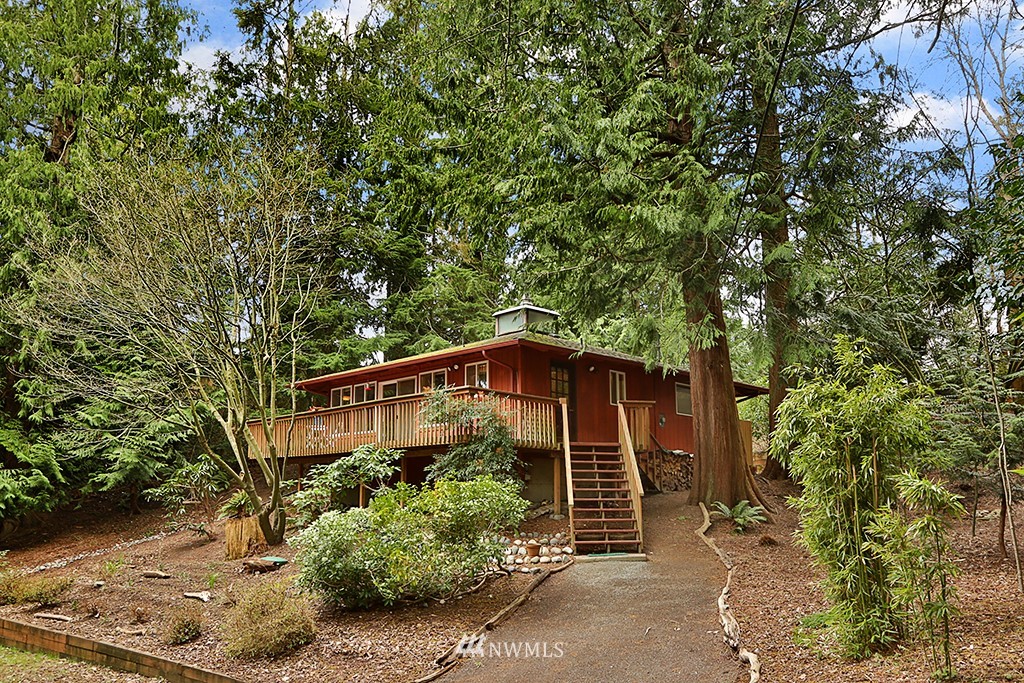2879 Sunlight Drive Clinton, WA 98236 - Photo 4 of 22 Gallery Image 4