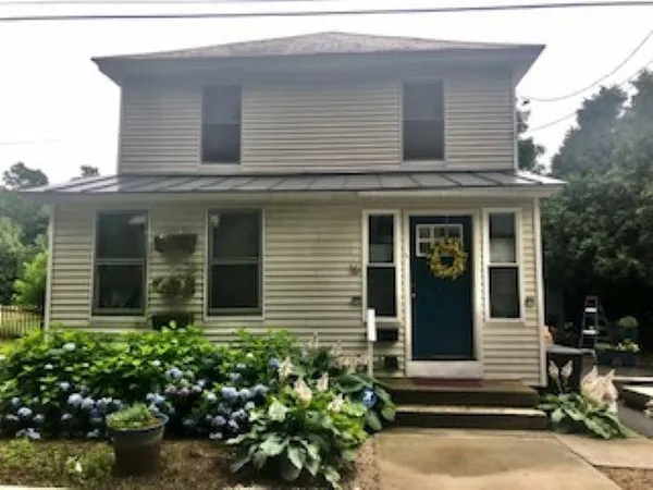 $399,900 | 16 Willow Street, Brattleboro, VT 05301