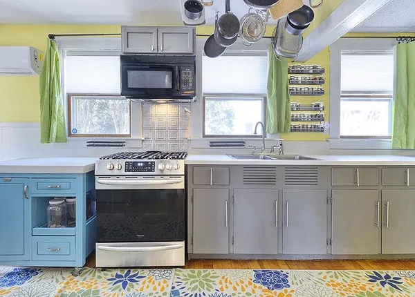 $399,900 | 16 Willow Street, Brattleboro, VT 05301