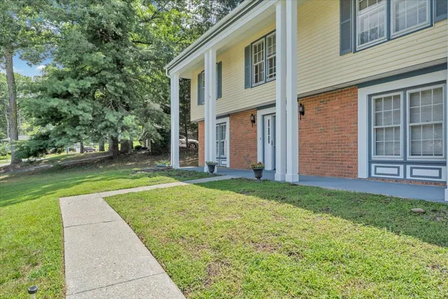 $384,950 | 4005 Chaparral Drive, Roanoke, VA 24018