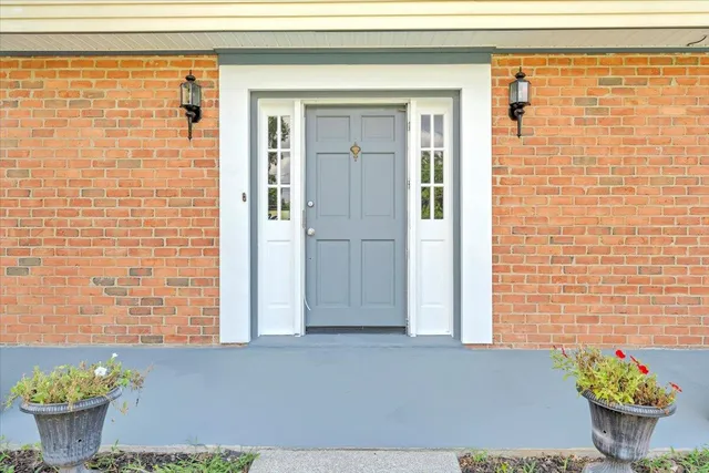 $384,950 | 4005 Chaparral Drive, Roanoke, VA 24018