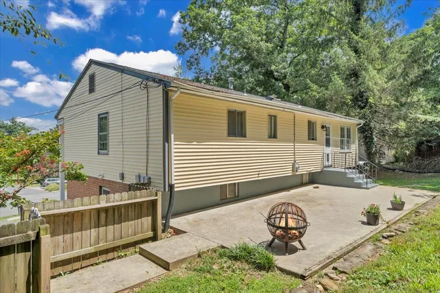 $384,950 | 4005 Chaparral Drive, Roanoke, VA 24018