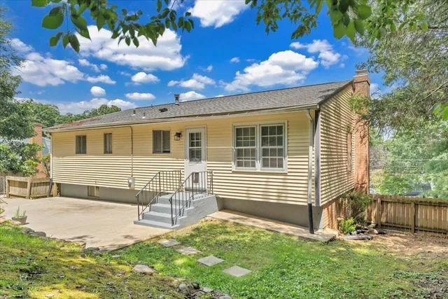 $384,950 | 4005 Chaparral Drive, Roanoke, VA 24018