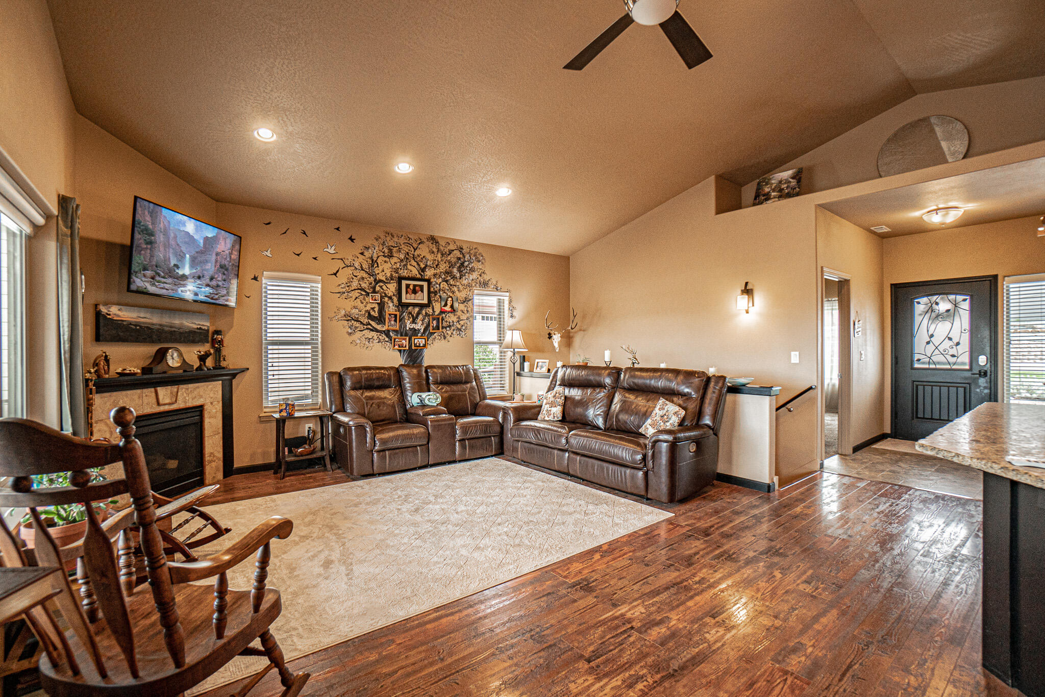 1050 Azure Way Eagle Point, OR 97524 - Photo 25 of 39