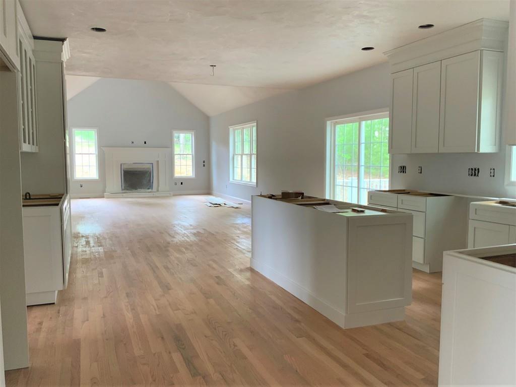 9 Chadwick Road Hudson, MA 01749 - Photo 4 of 8 Gallery Image 4
