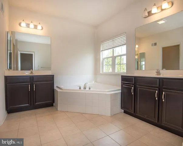 $774,900 | 200 Testaverde Road, Newark, DE 19702