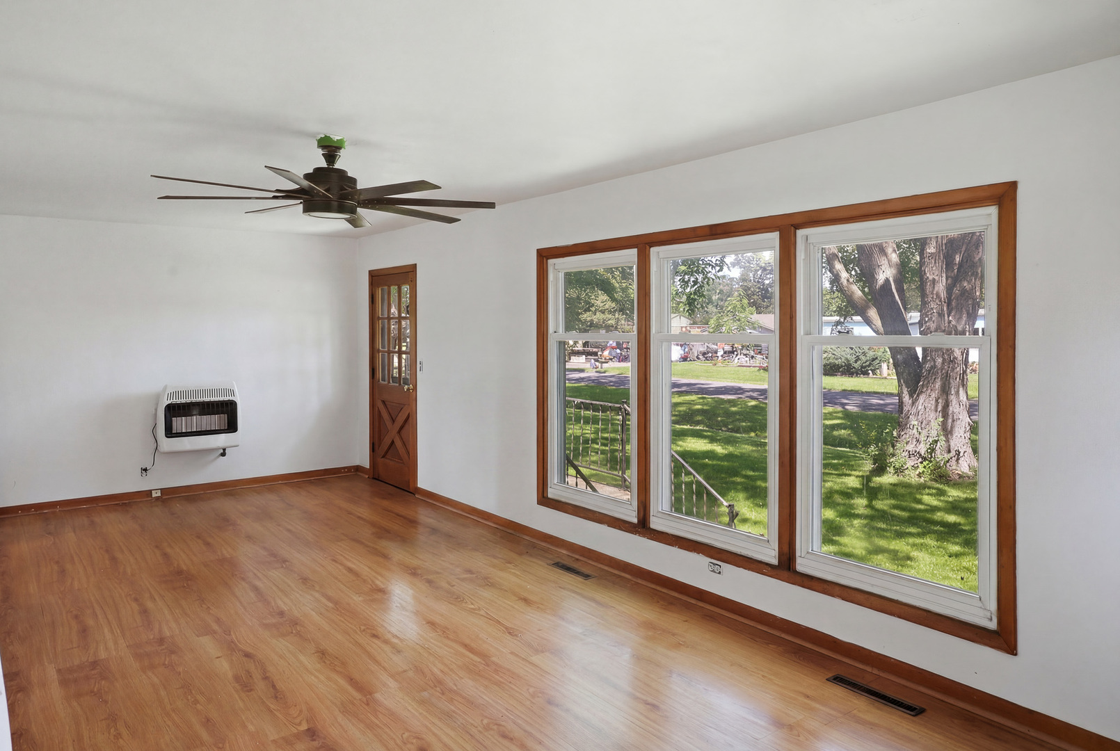 30399 Prairie Road Rock Falls, IL 61071 - Photo 4 of 27