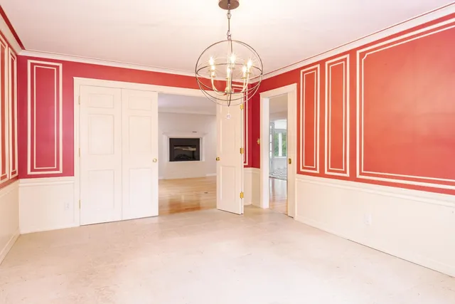 a view of walk in closet