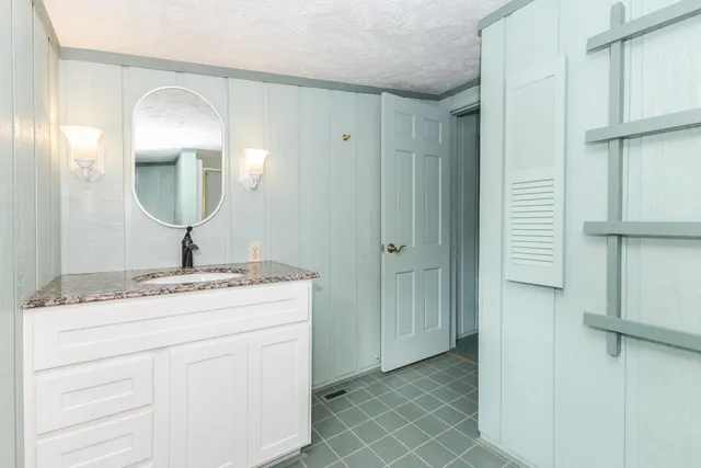 $699,000 | 2001 Cloud Street, Bloomington, IL 61701