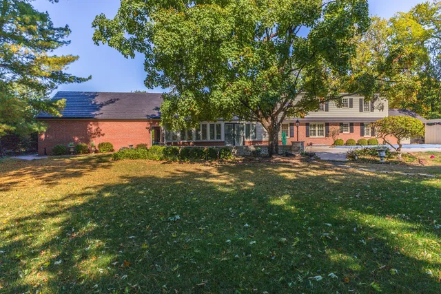 $699,000 | 2001 Cloud Street, Bloomington, IL 61701