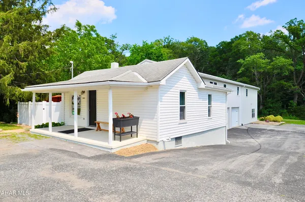 $429,900 | 11352 Raystown Road, Saxton, PA 16678
