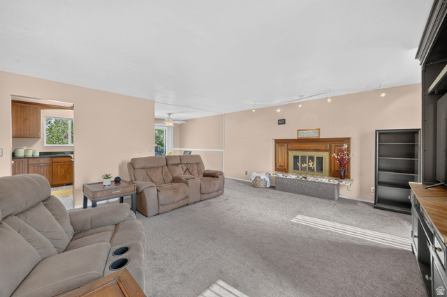 9545 South Robins Way Sandy, UT 84094 - Photo 13 of 32
