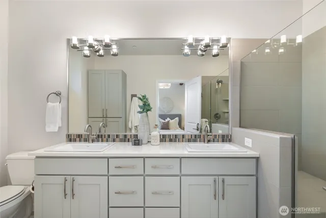 $1,298,000 | 960 6th Walk Northeast, Issaquah, WA 98029