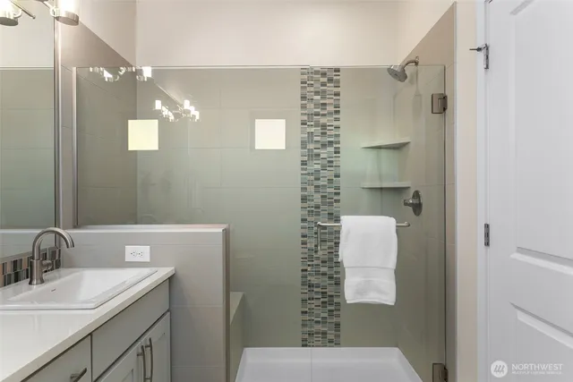 $1,298,000 | 960 6th Walk Northeast, Issaquah, WA 98029