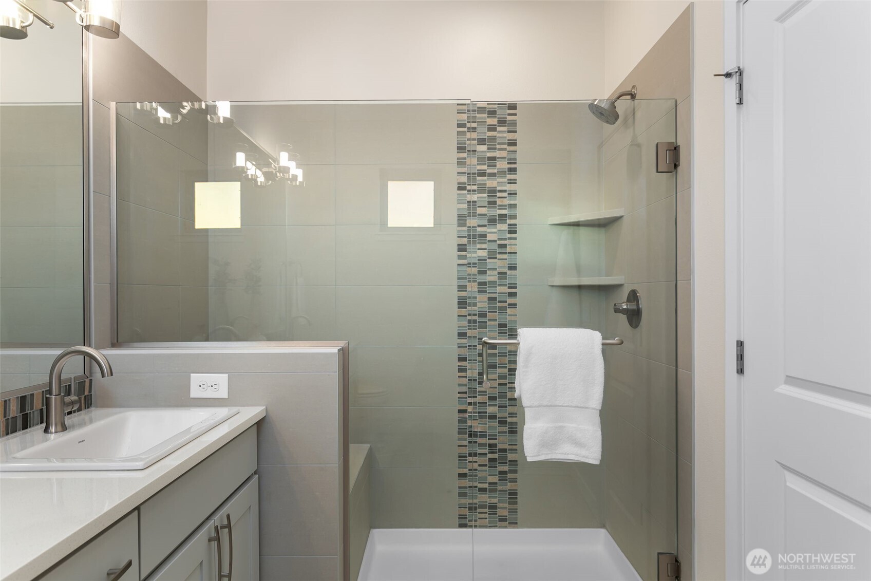 960 6th Walk Northeast Issaquah, WA 98029 - Photo 19 of 39