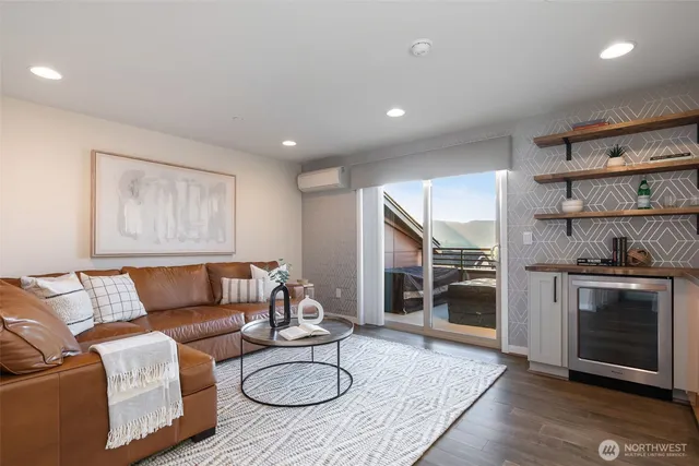 $1,298,000 | 960 6th Walk Northeast, Issaquah, WA 98029