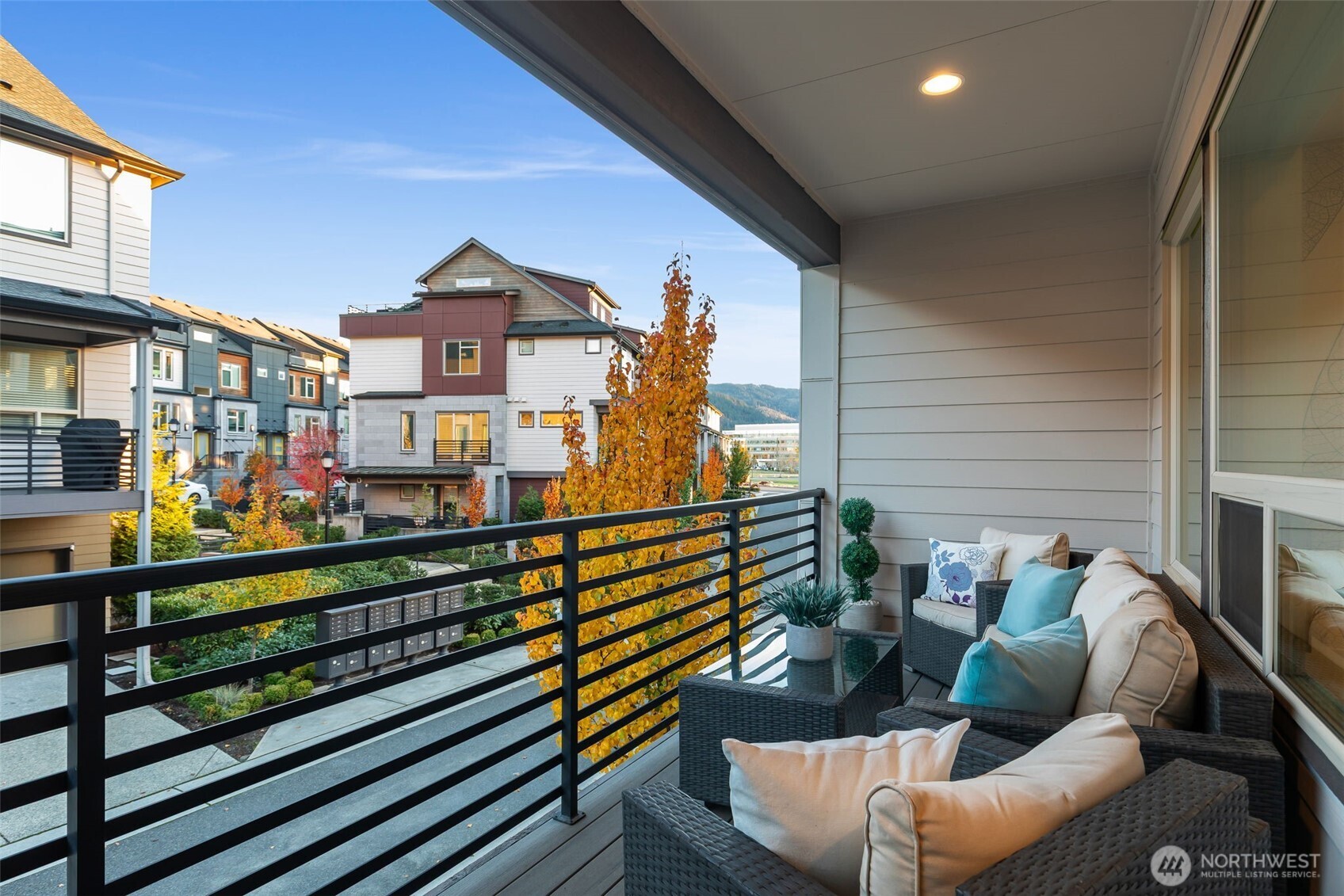 960 6th Walk Northeast Issaquah, WA 98029 - Photo 35 of 39