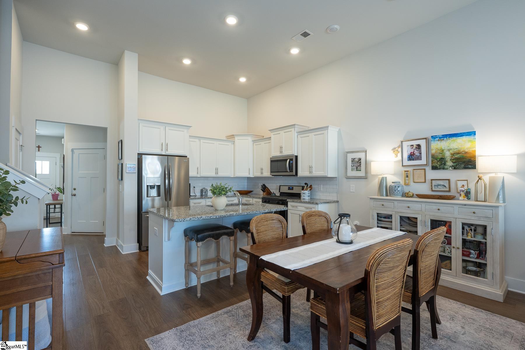 305 Albemarle Lane Greer, SC 29650 - Photo 3 of 29