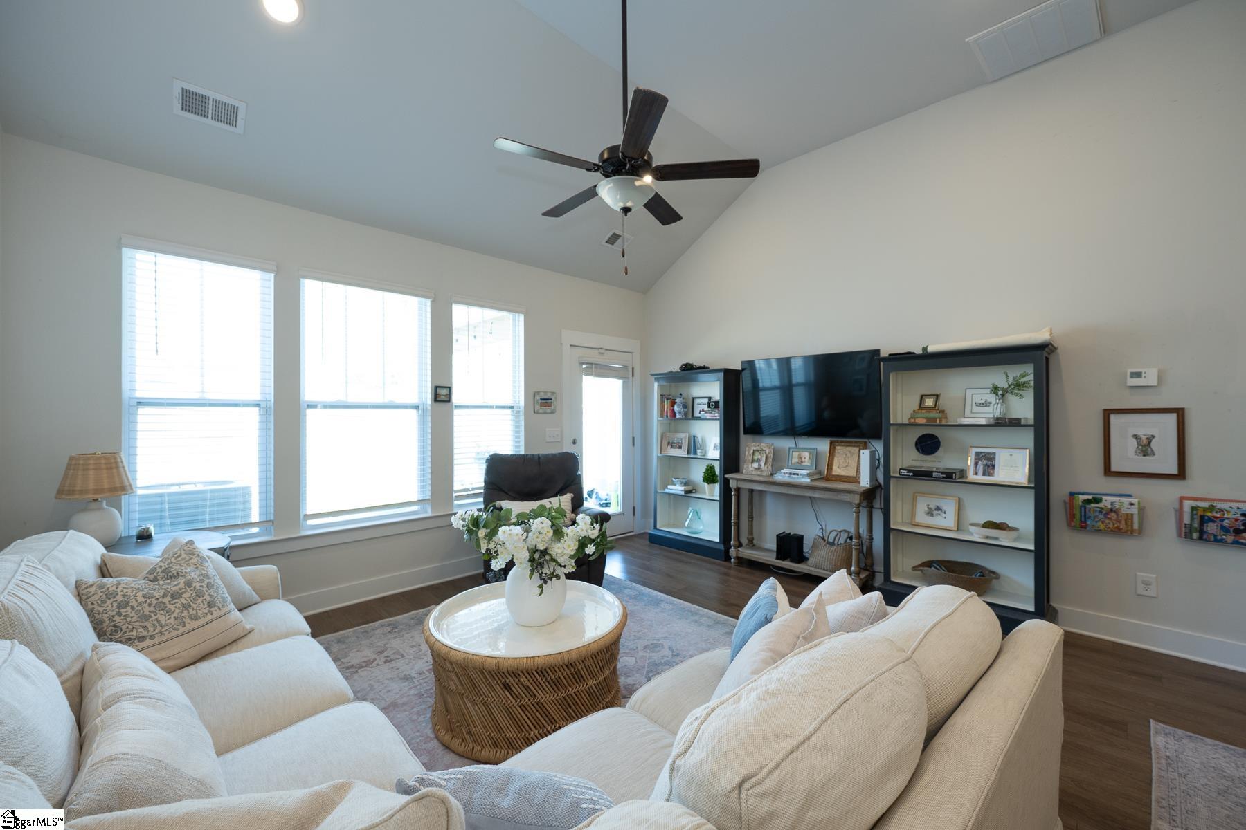 305 Albemarle Lane Greer, SC 29650 - Photo 8 of 29