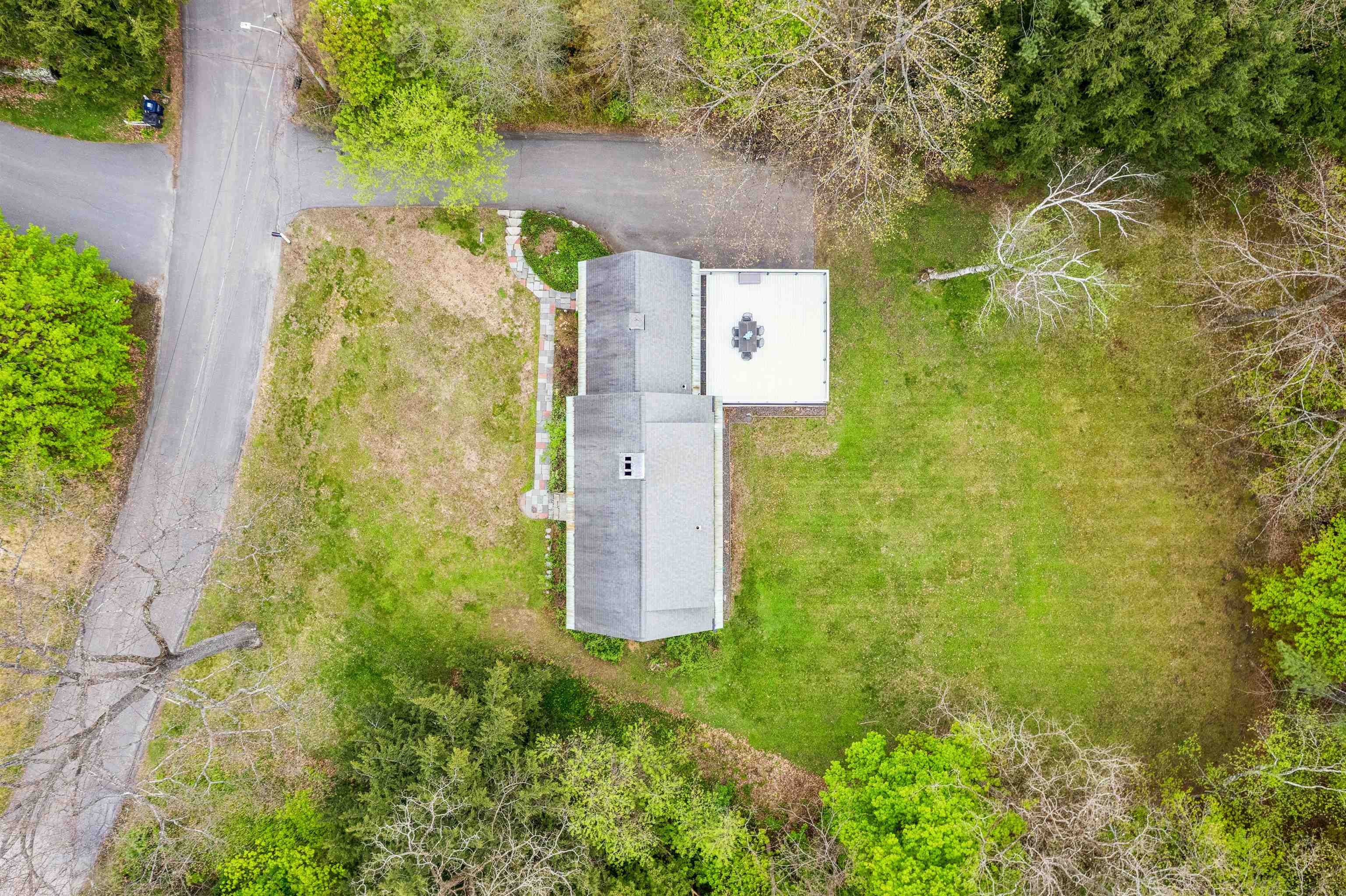 21 Dell Road Springfield, VT 05156 - Photo 2 of 40