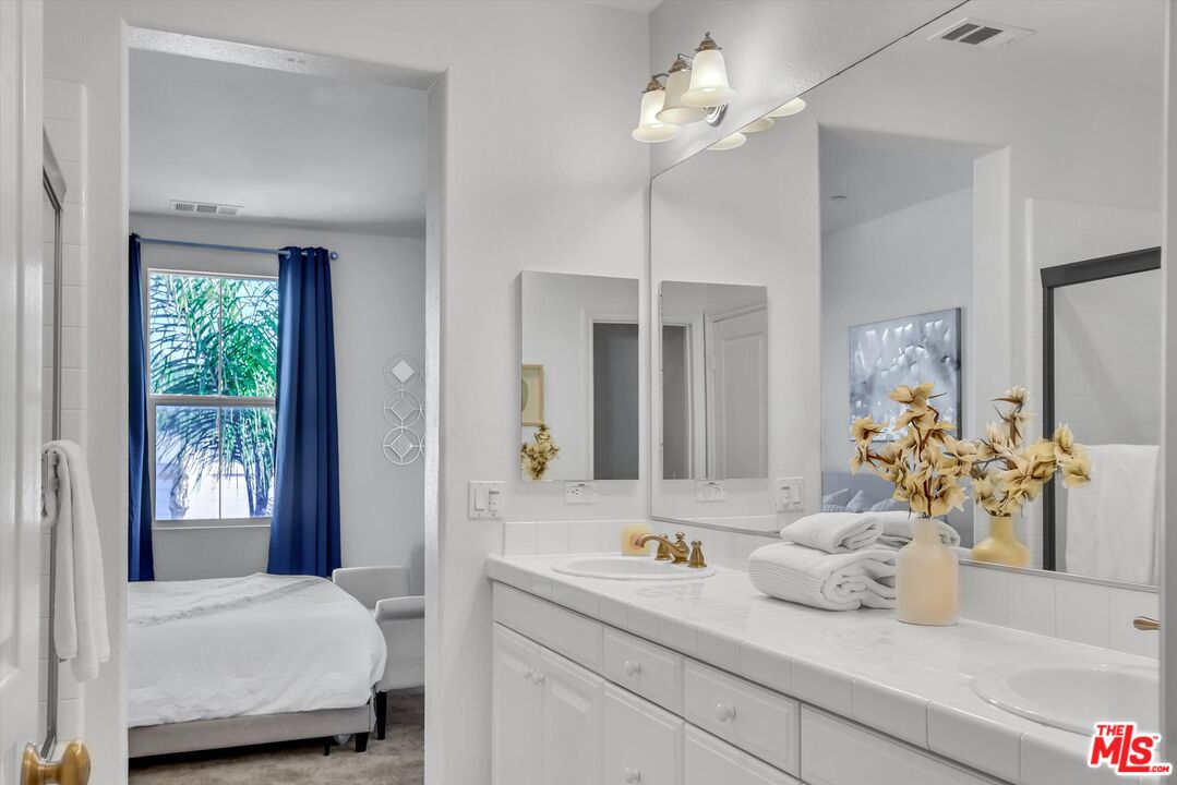 659 South A Street Oxnard, CA 93030 - Photo 12 of 17