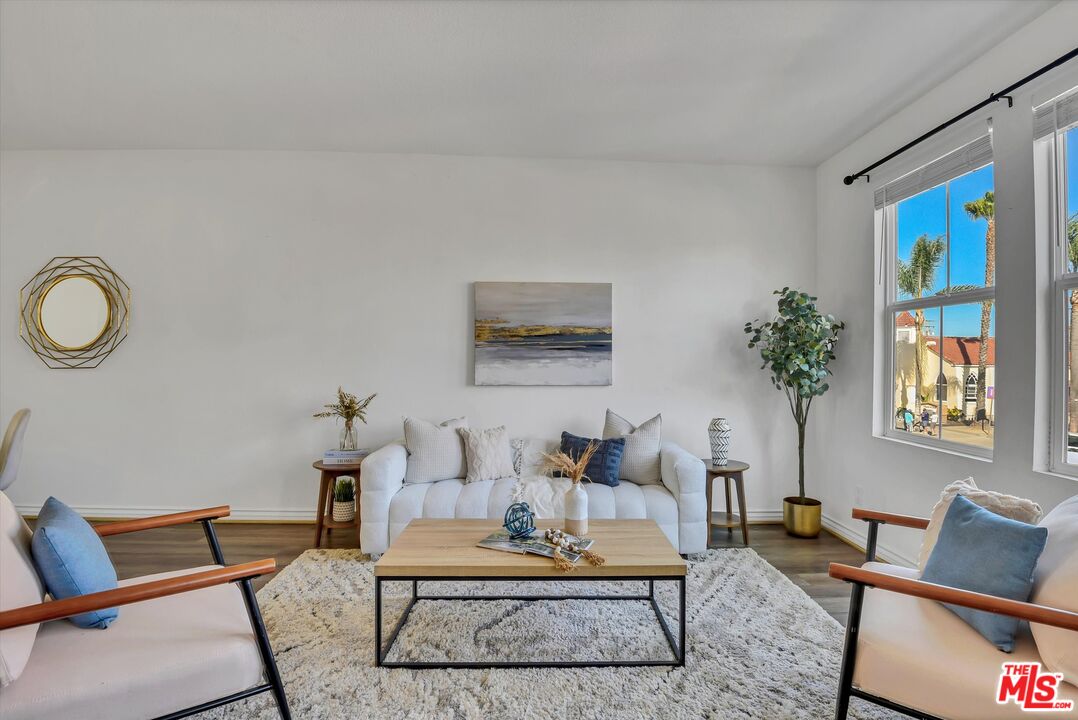 659 South A Street Oxnard, CA 93030 - Photo 3 of 17