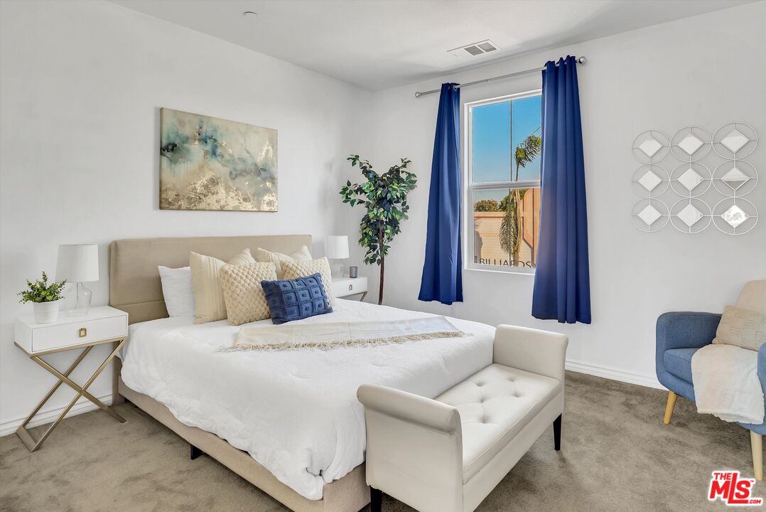 659 South A Street Oxnard, CA 93030 - Photo 8 of 17