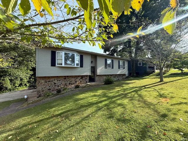 $219,900 | 104 Sparks Drive, Oolitic, IN 47451