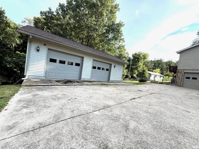 $219,900 | 104 Sparks Drive, Oolitic, IN 47451
