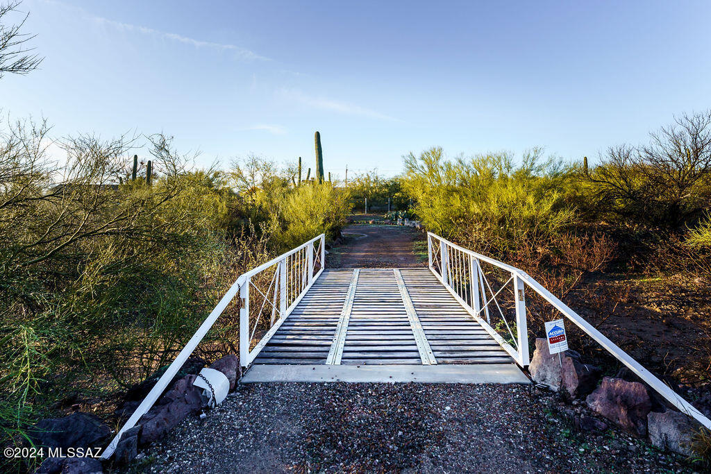 2951 West Mossman Road Tucson, AZ 85746 - Photo 3 of 28 Gallery Image 3