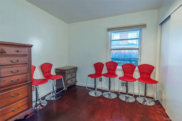 $1,550,000 | 244-19 Grand Central Parkway | Douglaston