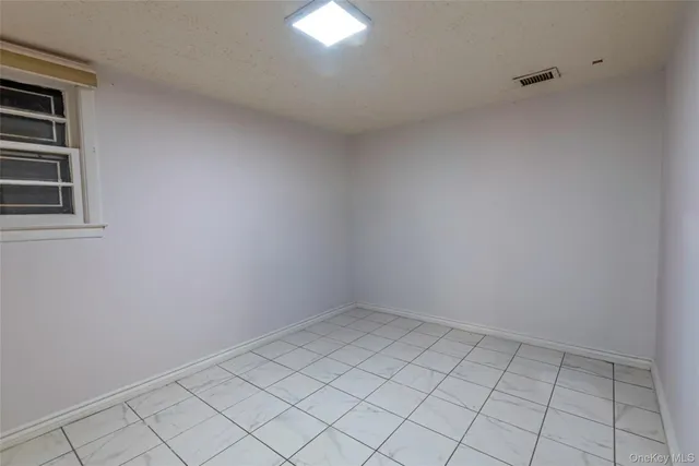 $1,550,000 | 244-19 Grand Central Parkway | Douglaston