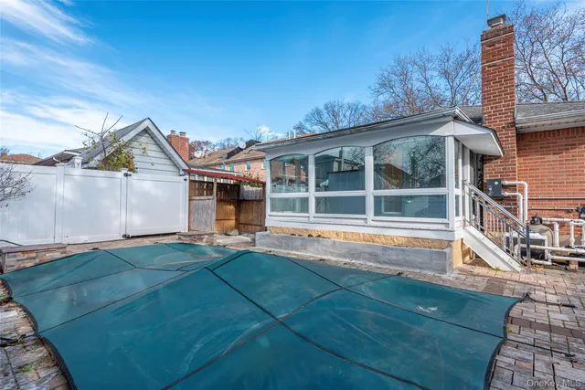 $1,550,000 | 244-19 Grand Central Parkway | Douglaston