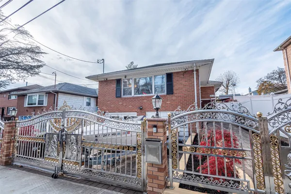 $1,249,999 | 244-19 Grand Central Parkway | Douglaston