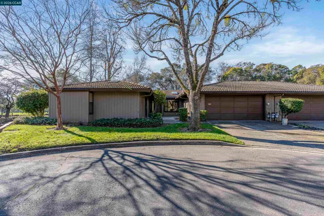 $719,900 | 15 Fairway Place, Fairfield, CA 94534