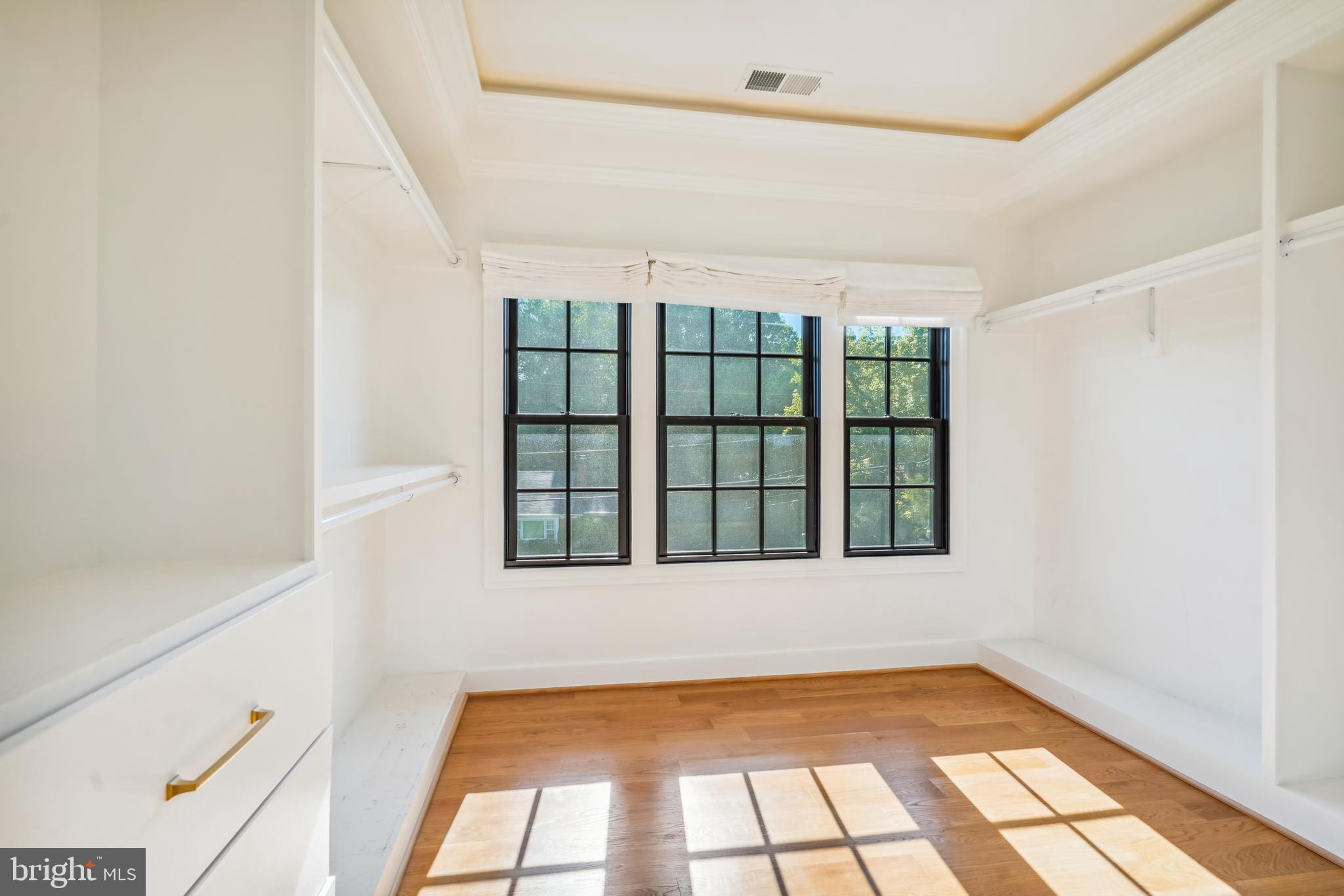 1606 Brookside Road McLean, VA 22101 - Photo 25 of 53 Primary Bedroom Walk-in closet