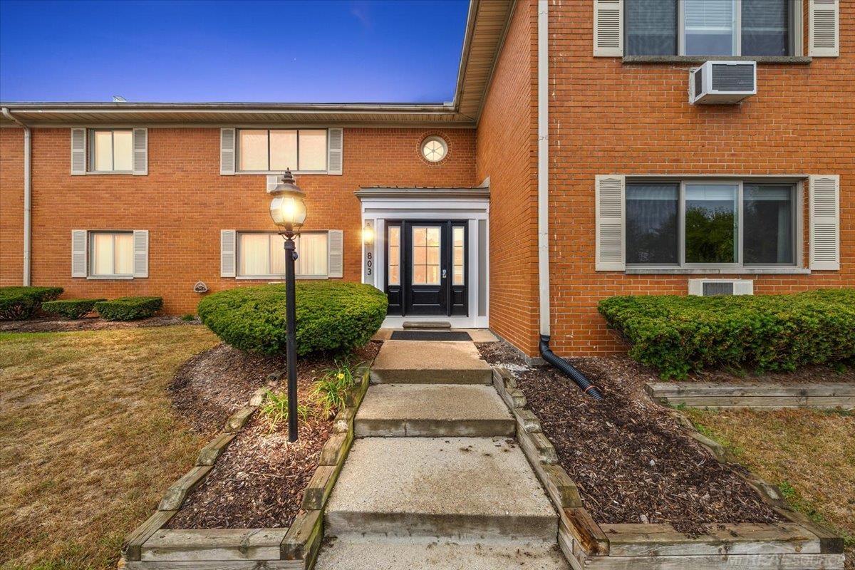 803 Plate Street, Unit 105 Rochester, MI 48307 - Photo 1 of 23