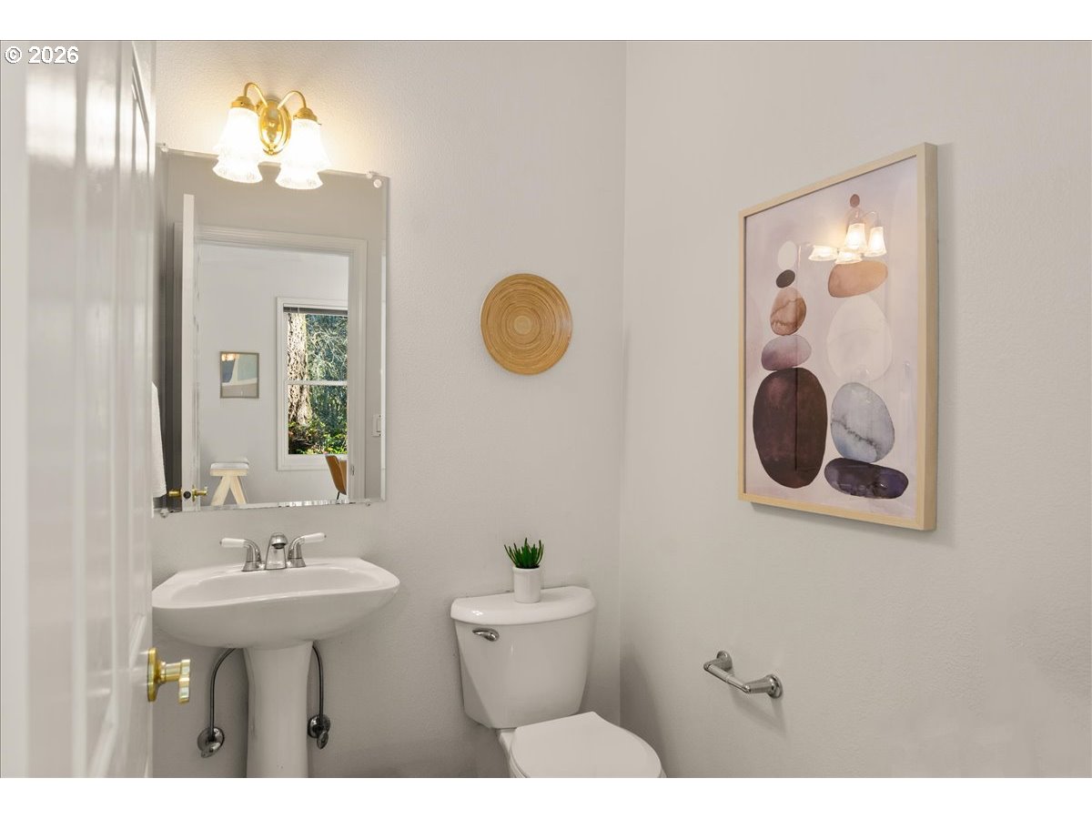 7415 Southwest Neptune Terrace Beaverton, OR 97007 - Photo 16 of 34 Bathroom