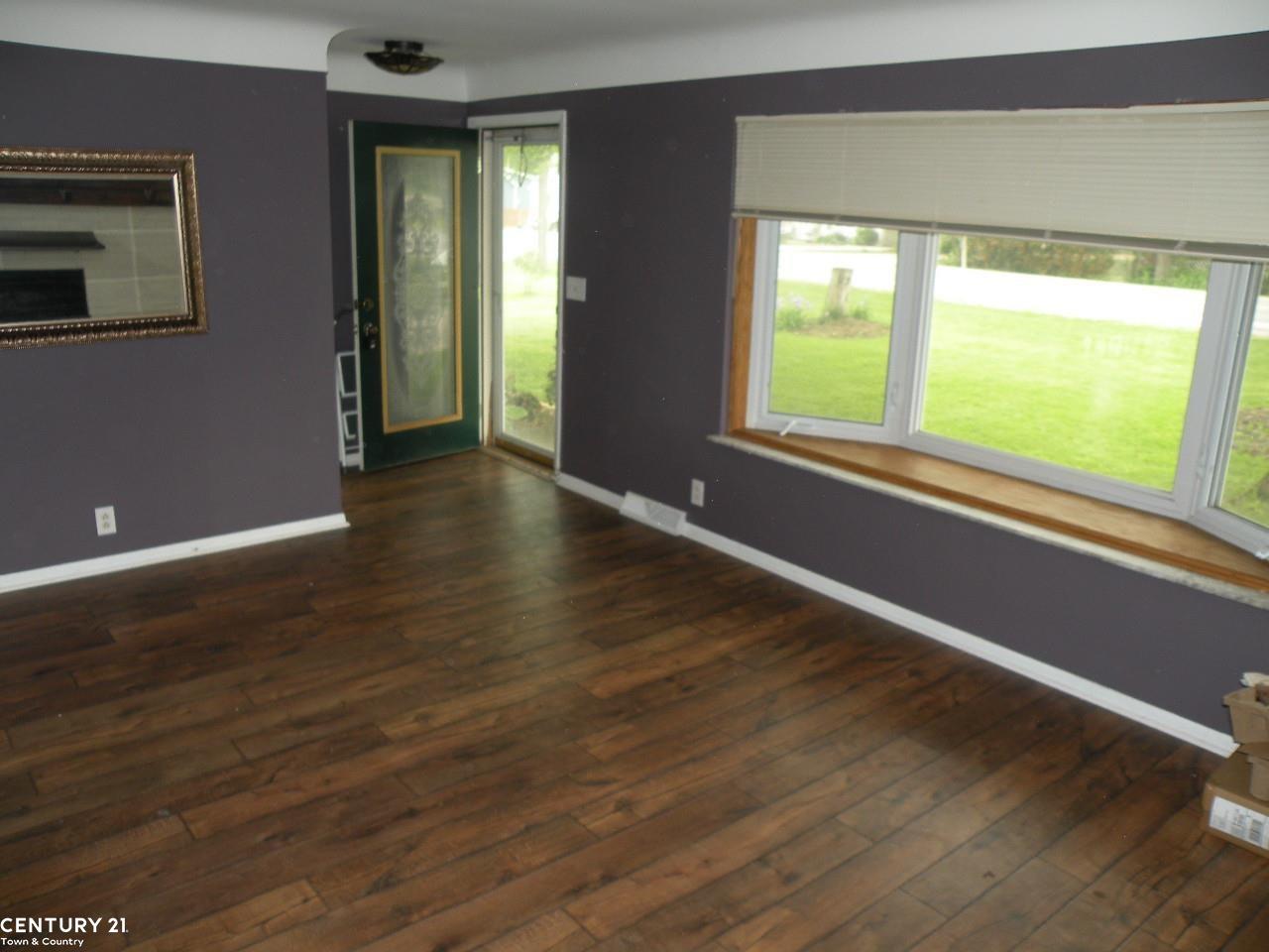984 Capac Road Allenton, MI 48002 - Photo 4 of 38