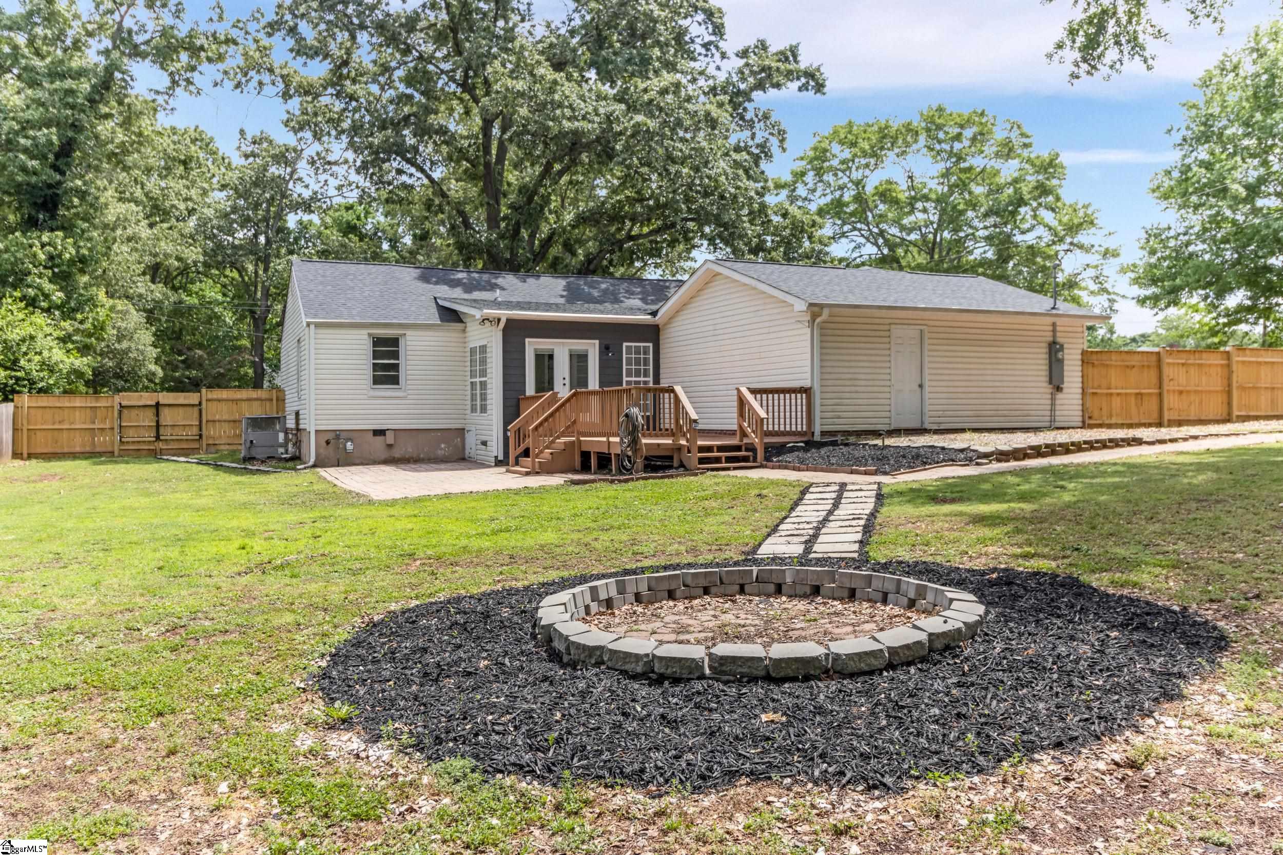 201 South Pliney Circle Simpsonville, SC 29681 - Photo 26 of 35