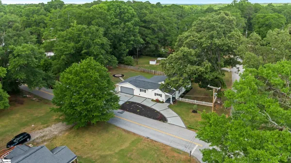 $449,900 | 201 South Pliney Circle, Simpsonville, SC 29681