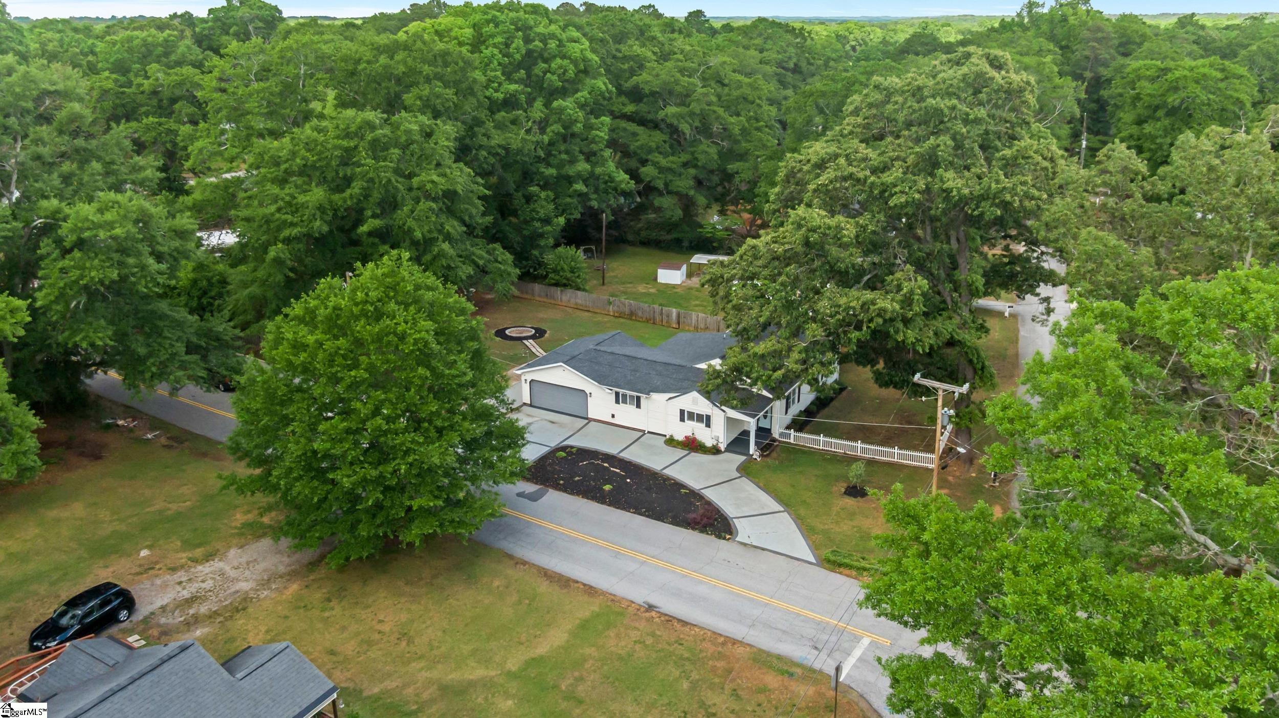 201 South Pliney Circle Simpsonville, SC 29681 - Photo 30 of 35