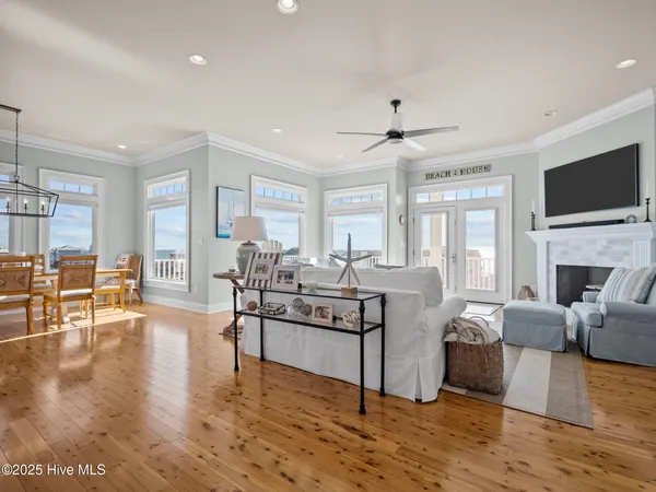 $2,825,000 | 6414 Ocean Drive, Emerald Isle, NC 28594