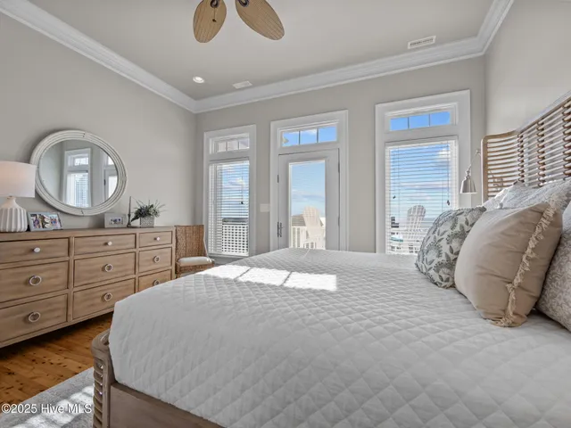 $2,825,000 | 6414 Ocean Drive, Emerald Isle, NC 28594