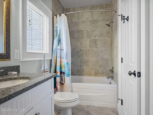 $2,825,000 | 6414 Ocean Drive, Emerald Isle, NC 28594