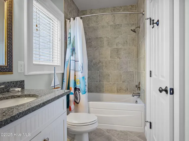 $2,825,000 | 6414 Ocean Drive, Emerald Isle, NC 28594