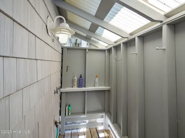 $2,825,000 | 6414 Ocean Drive, Emerald Isle, NC 28594